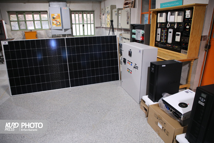 تحویل تجهیزات اهدایی سفارت جمهوری کره‌جنوبی به آموزش فنی و حرفه‌ای کردستان / عکاس:عرفان کرمی