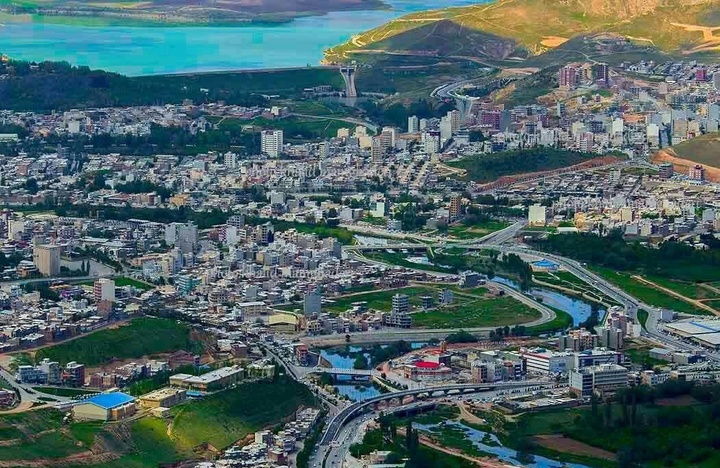 مهاباد باید به هاب اقتصادی جنوب استان تبدیل شود