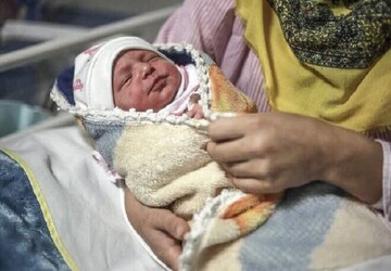 تولد نوزاد تکابی در آمبولانس اورژانس