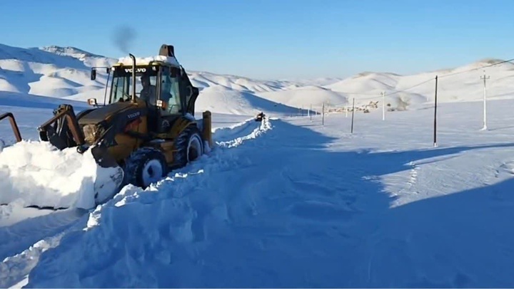 ده‌ها روستای سقز همچنان در خاموشی و انسداد/ لزوم اعزام نیرو و تجهیزات از مرکز استان