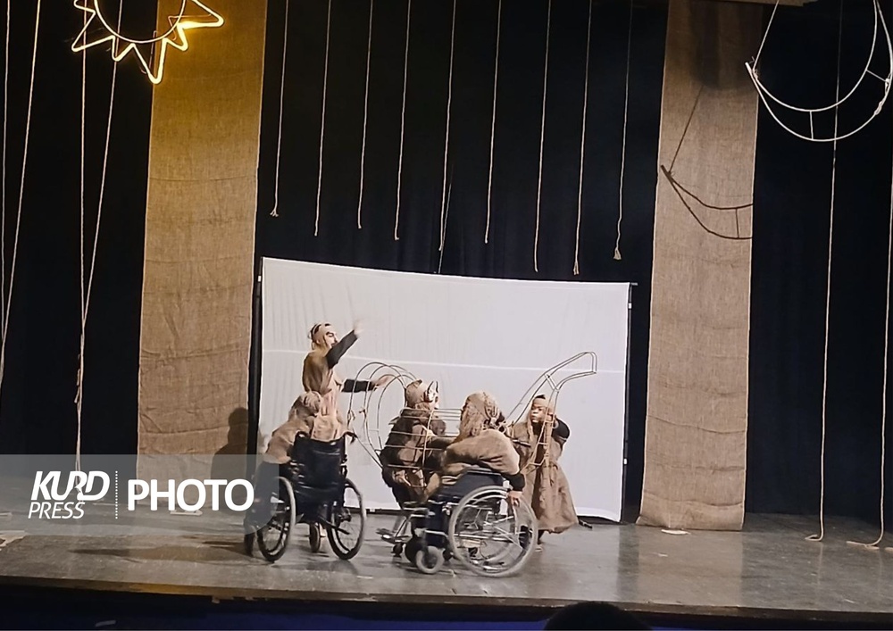 فریاد مطالبه گری معلولان به جشنواره زاگرس رسید