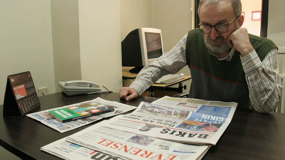 حسین آیکول روزنامه نگار رسانه های آزادی طلب ترکیه و یکی از اصلی ترین حامیان کُردها درگذشت