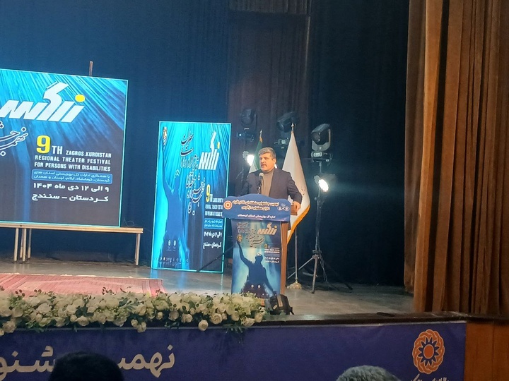 تئاتر معلولان شکوفایی خلاقیت ها را به دنبال دارد