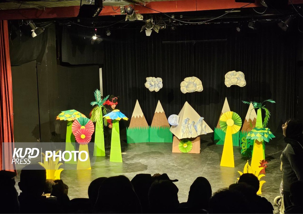 اجرای شش نمایش صحنه ای و خیابانی/خودباوری حرف اول و آخر شد