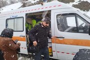 انتقال موفق ۴۵ زن باردار از مناطق صعب العبور و مسدود شده برفی