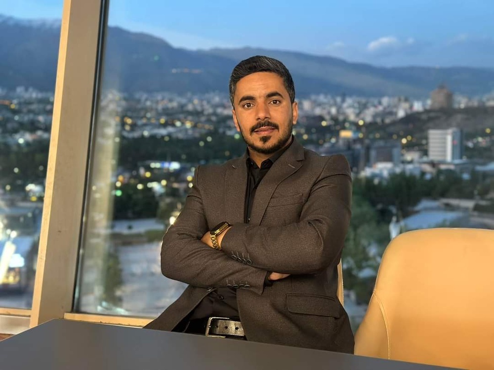 لە بارەی ئەوەی کە لە ئێران دەگوزەرێت/ ئەمیر مام والی