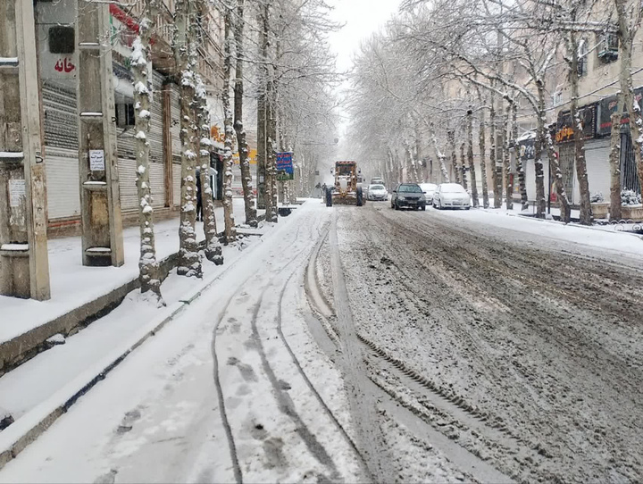 اولین برف زمستانی کرمانشاه را سفیدپوش کرد