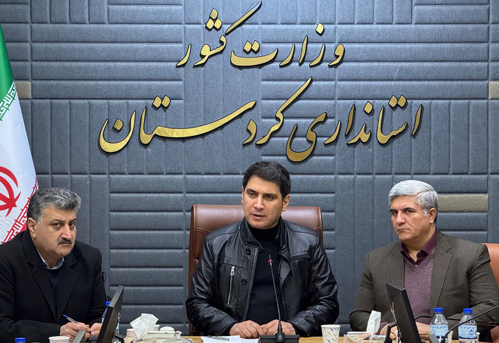 امکان اسکان مادران باردار و بیماران مناطق گرفتار در برف فراهم شود