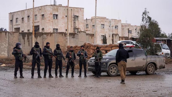 رویترز: انتقال زندانیان داعش از سوریه به عراق کند شدەاست