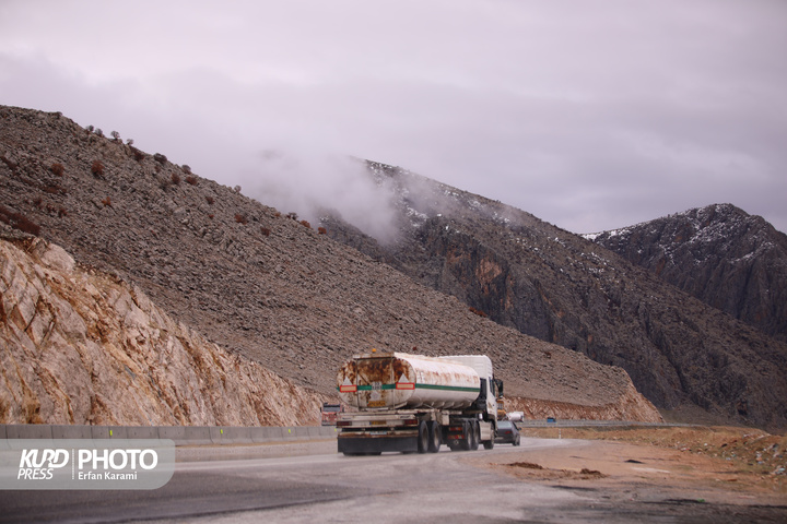 پوشش ابرها بر روی کوه های زاگرس / عکاس : عرفان کرمی