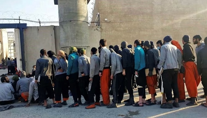 ۲۲٥۰ زندانی داعش از سوریه به عراق منتقل شده‌اند