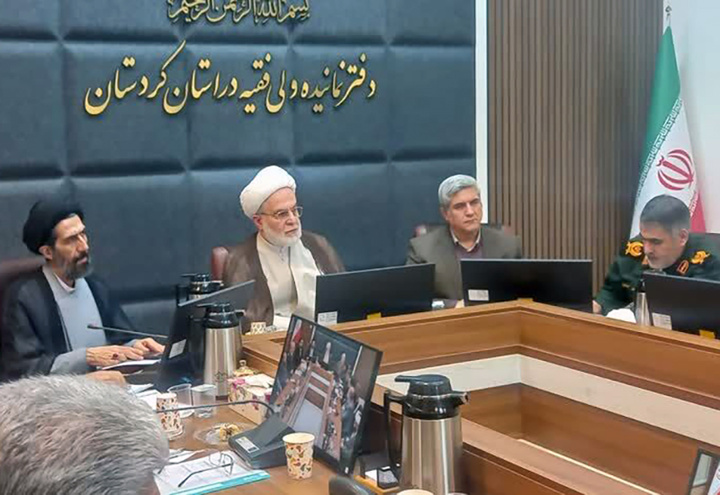 مسئولان باید الگوی رفتار انقلابی و پاسخگوی مطالبات مردم باشند