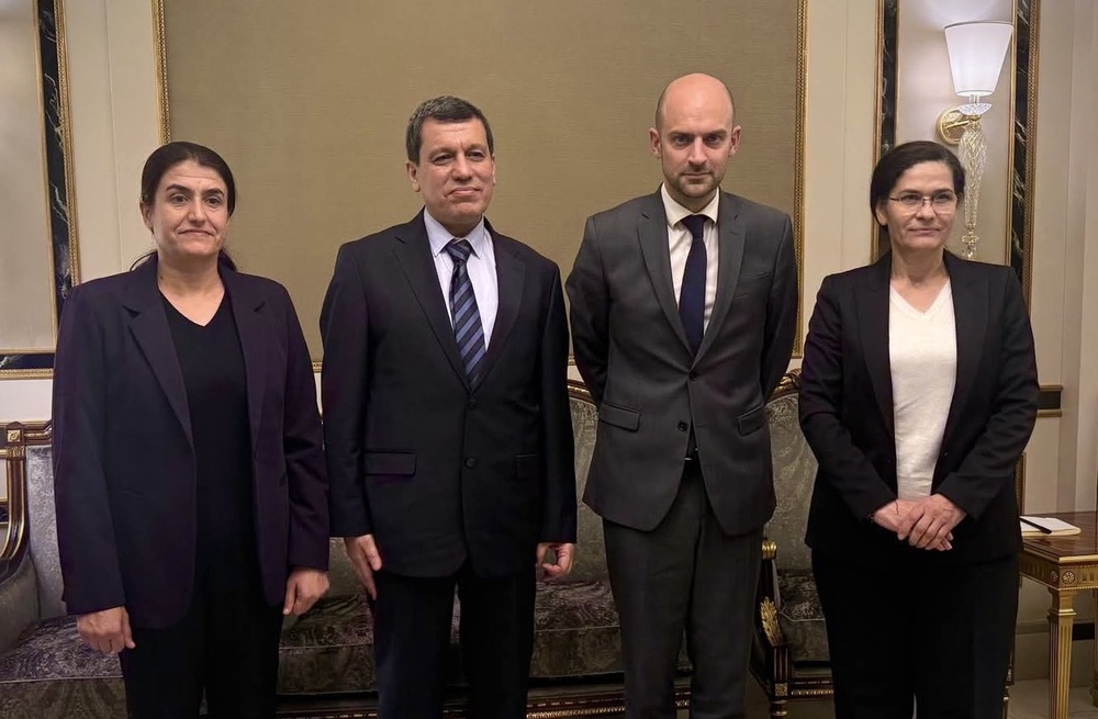 نقش فرانسه در حل مسئله کردهای سوریه