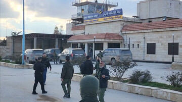 برگزاری نشست دولت موقت سوریه و نیروهای آسایش کردستان سوریه در فرودگاه قامشلو