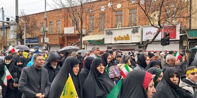 راهپیمایی ٢٢ بهمن در آذربایجان غربی برگزار شد