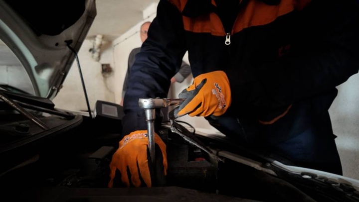 راهنمای ایمن باتری به باتری در خودروهای مدرن