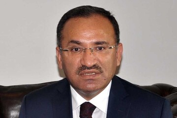 بوزداغ: قانون اساسی فعلی دیگر پاسخگو نیست؛ همه بر سر نیاز به قانون اساسی جدید توافق دارند