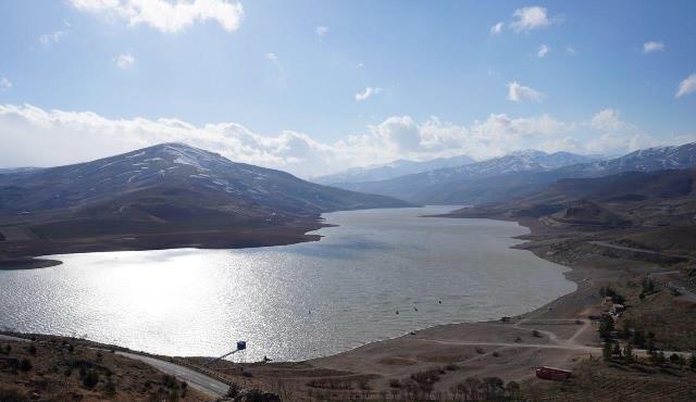 مجتمع تفریحی استاد «هژار» مهاباد؛ توسعه گردشگری یا تهدید محیط زیست!