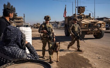 ئیدارەی ترەمپ بڕیاری داوە بە کشانەوەی تەواوەتی هێزەکانی لە سووریا