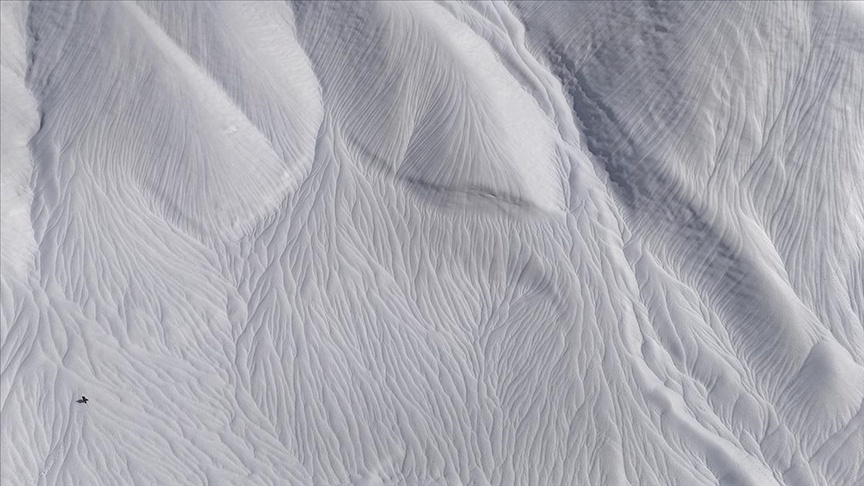 رقص باد بر سپیدیها؛ موجهای برفی در کردستان ترکیه چشمها را خیره کرد + تصاویر