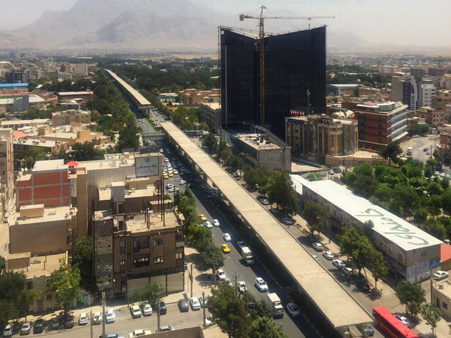 واکاوی حکمرانی خوب و تخصیص بهینه منابع در توسعه شهری کرمانشاه / کیومرث محمدی