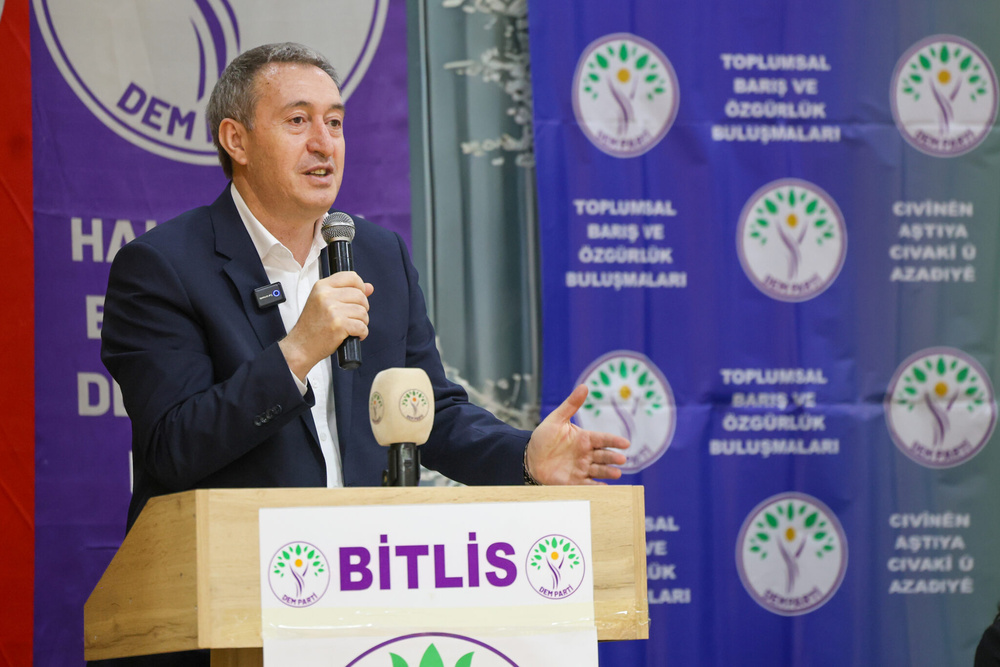 The Kurds are waiting for practical action; Start with prisons and municipalities