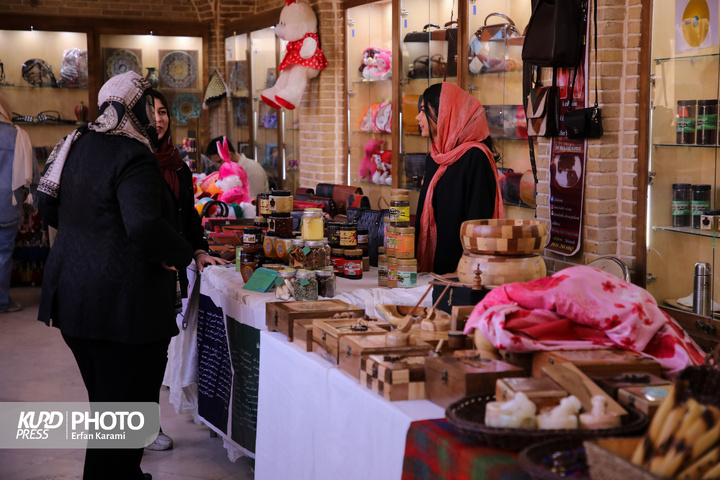 نمایشگاه مشاغل خرد و خانگی در سنندج/ عکاس: عرفان کرمی