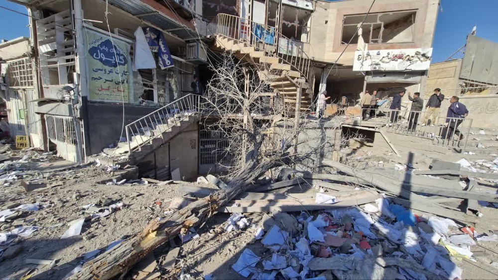 ۱۰ شهید و ۵۷ زخمی در حمله موشکی به شهر سرابله در استان ایلام + تصاویر