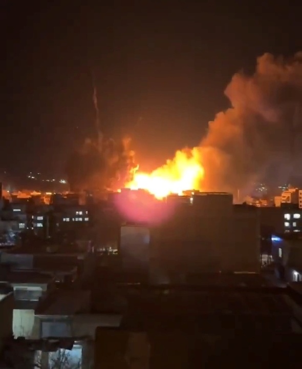 حمله موشکی به ساختمان فرمانداری بوکان+فیلم