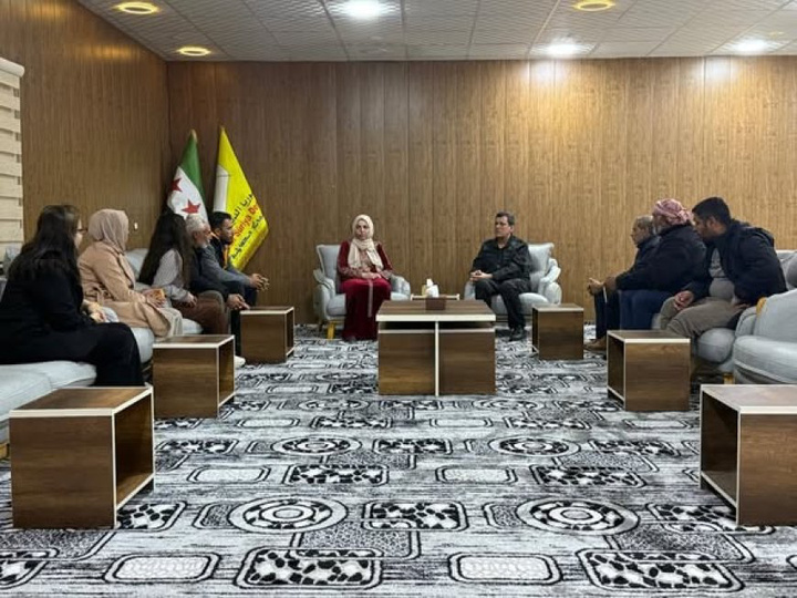 تأکید مظلوم عبدی بر وجود ۱۰۷۰ زندانی اهل شمال و شرق سوریه در زندان‌های دولت موقت