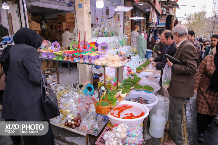 زندگی همچنان در زیر سایه جنگ هم می تپد / عکاس : عرفان کرمی