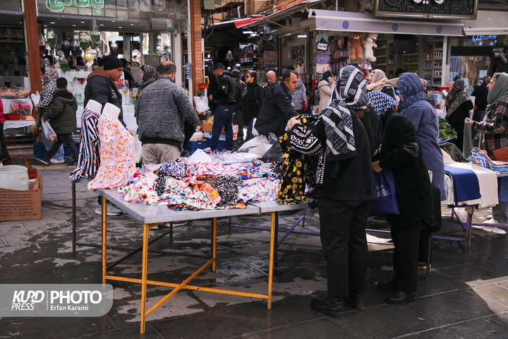 زندگی همچنان در زیر سایه جنگ هم می تپد / عکاس : عرفان کرمی