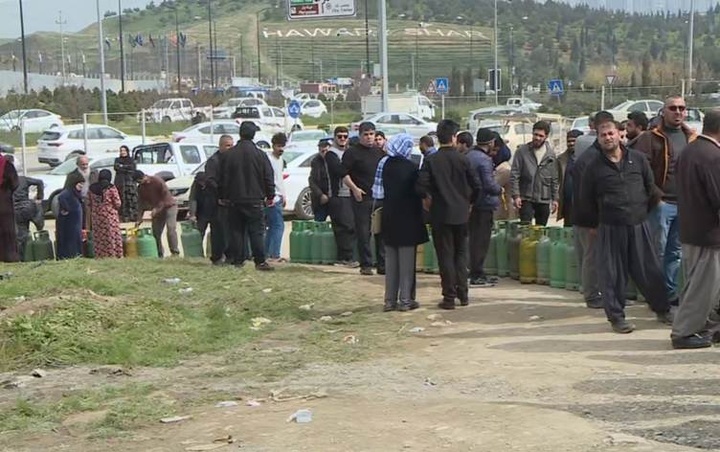 Price of each domestic gas cylinder quadrupled