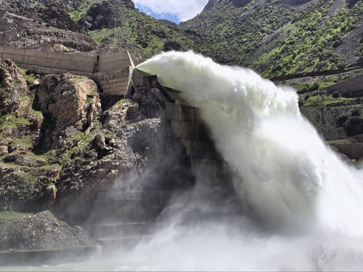 سد داریان پس از ۷ سال، سرریز کرد