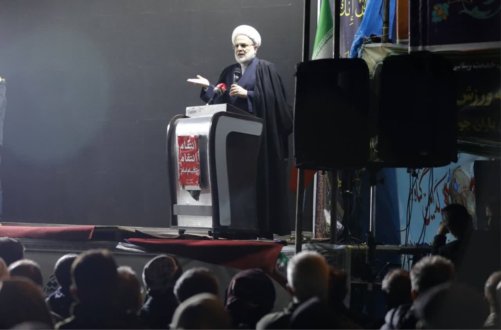 مراسم سوگواری شهادت رهبر و شهدای جنگ رمضان در سنندج برگزار شد