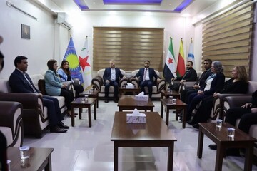 دیدار کمیسیون سیاسی دولت موقت سوریه با مقامات حزب اتحاد دموکراتیک در قامشلو