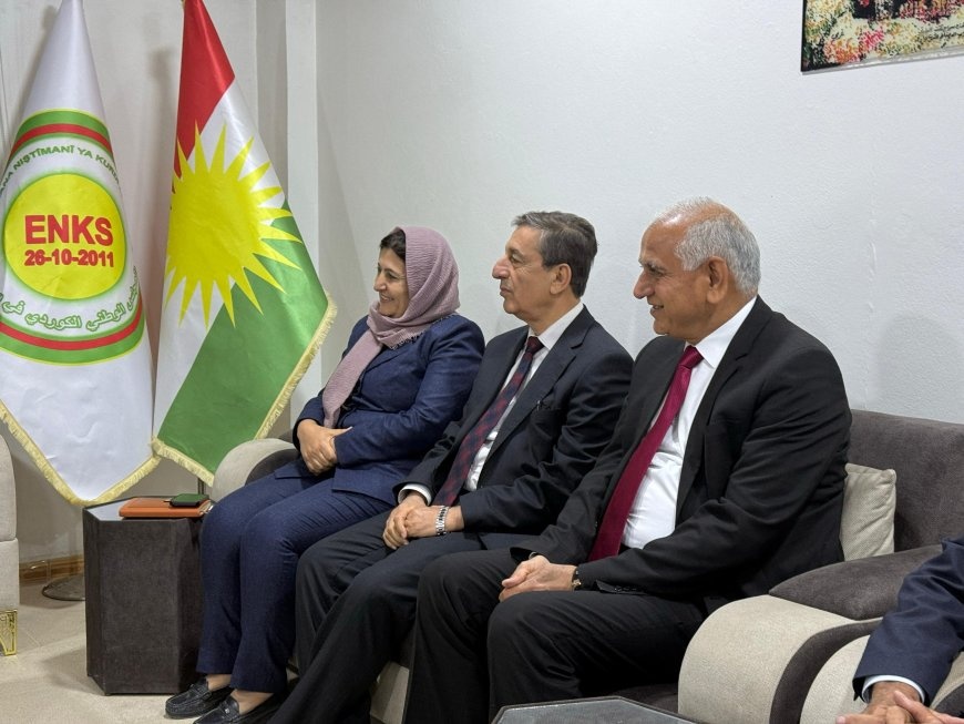 هیئت دولت موقت سوریه با احزاب و سازمانهای سیاسی در قامشلو دیدار کرد