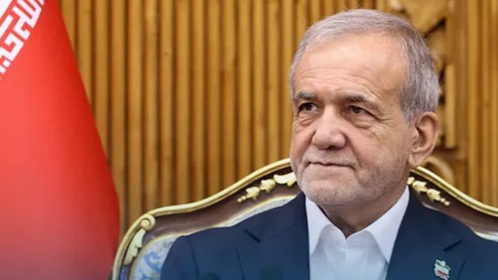 بەربەستی بەردەم دانوستان، گەمارۆ و هەڕەشەکانی ئەمریکایە