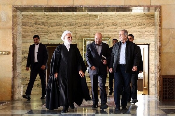 پیام مشترک سران قوا: متجاوز را پشیمان می‌کنیم