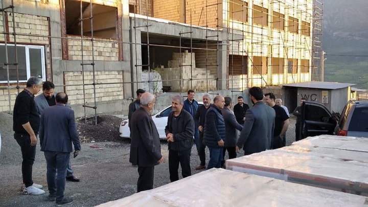 تسریع در اجرای پروژه‌های راه و مسکن مریوان ضروری است