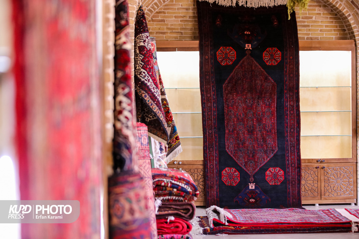 دومین نمایشگاه فرش دستباف (( گلاویژ سنه )) / عکاس : عرفان کرمی
