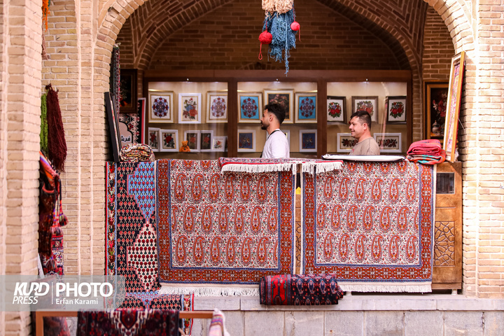 دومین نمایشگاه فرش دستباف (( گلاویژ سنه )) / عکاس : عرفان کرمی
