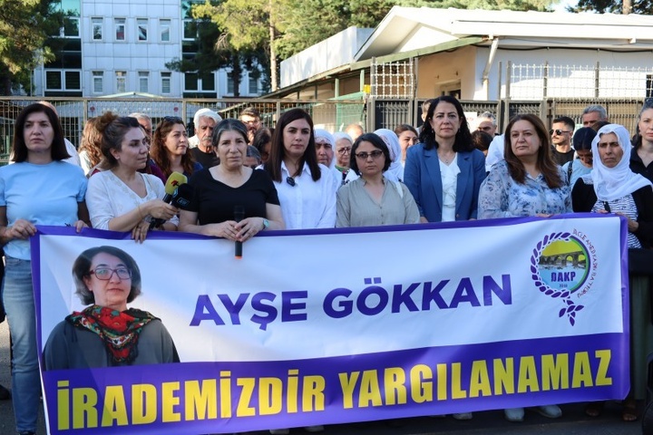 Women protest in several cities of Türkiye against the heavy prison sentence for Ayesha Gokkan