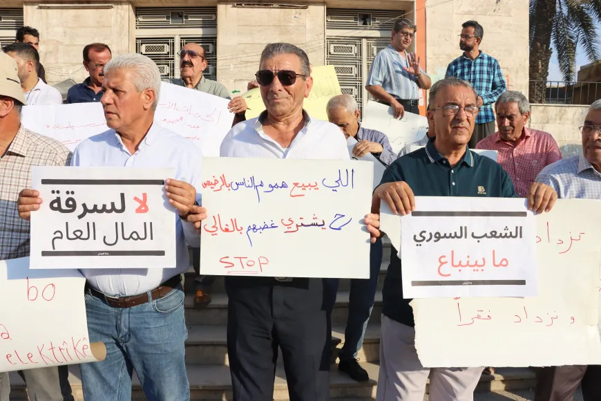 تداوم اعتراض شهروندان قامشلو به افزایش قیمت‌ها و ضعف خدمات