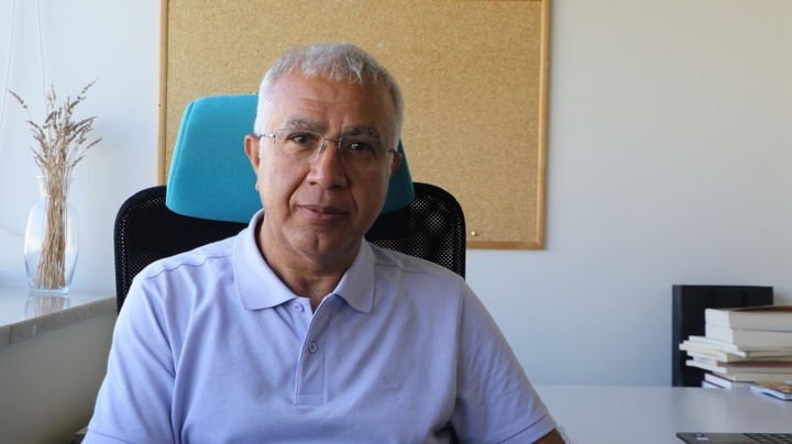 Preserving the Kurdish language is the duty of all the pioneers of the society.