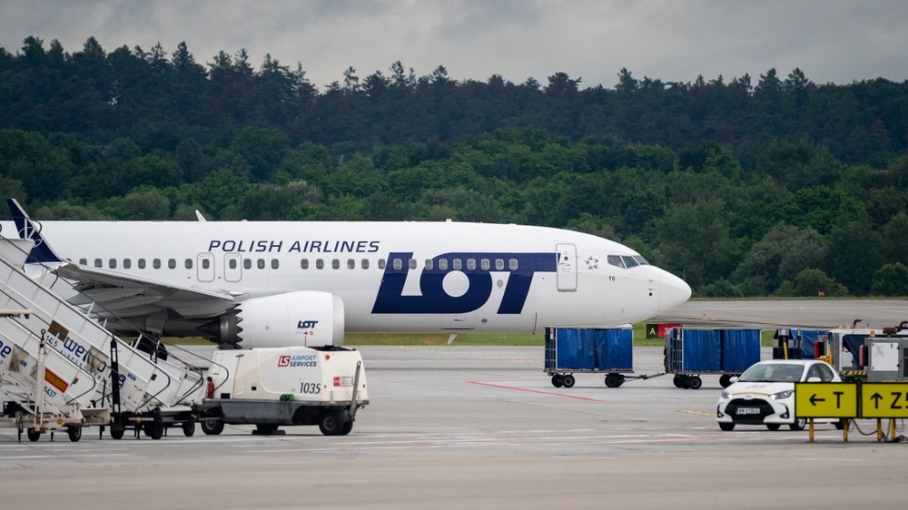 Sending an emergency code "hijacking" from a passenger plane