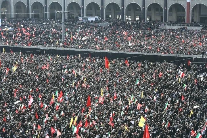 بانگهێشتی خەڵکی کرماشان بۆ بەشداری لە ڕێوڕەسمی ماڵاوایی لە ڕێبەری