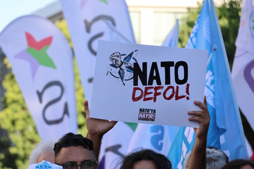 خۆپیشاندەران لە ئیستەنبووڵ: پێویستە تورکیا دەستبەجێ لە ناتۆ بکشێتەوە