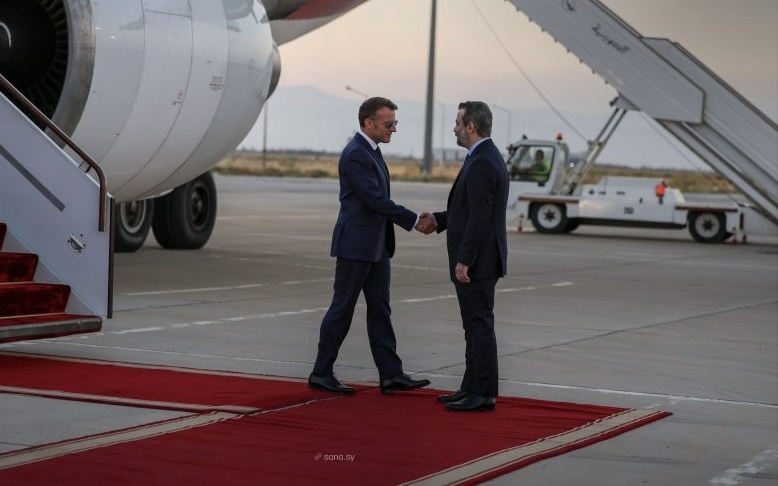 French President Arrives in Damascus