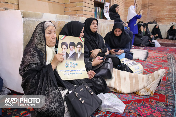 مراسم گرامیداشت رهبر شهید انقلاب در سنندج / عکاس :عرفان کرمی
